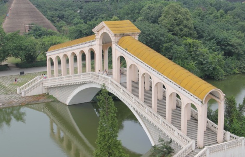 成都紡織高等?？茖W校校園一角