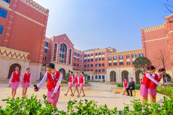 成都東星航空學校校園美景