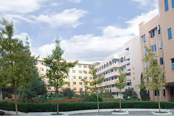 資陽(yáng)師范學(xué)校