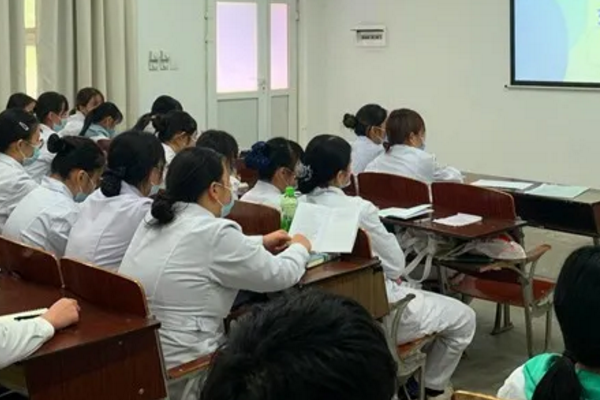 蜀都衛(wèi)校 蜀都衛(wèi)校