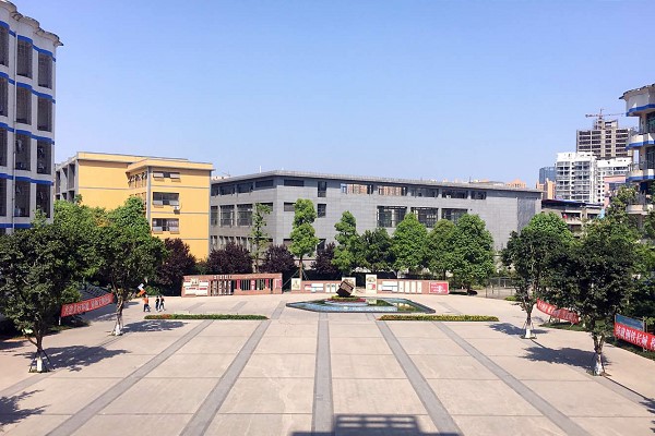 華達(dá)高中學(xué)校