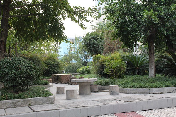 四川省江油中學(xué)簡介