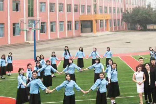 成都華夏旅游職業(yè)學(xué)校學(xué)生風(fēng)采