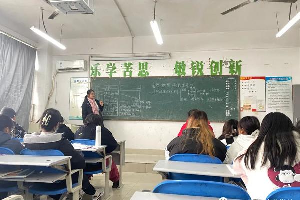 四川現(xiàn)代藝術(shù)學(xué)校教學(xué)質(zhì)量好嗎