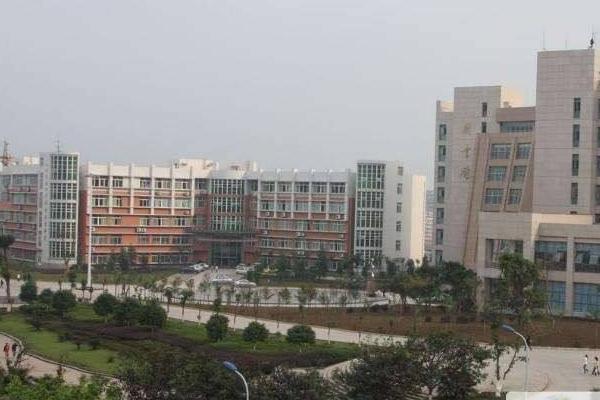 四川城市技師學(xué)院