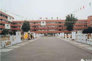 蒲江縣壽安中學(xué)成績(jī)?cè)趺礃? />              </div>
              <div   id=