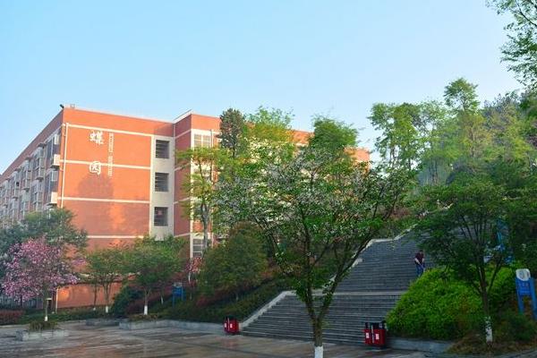 合江少岷職業(yè)技術(shù)學(xué)校