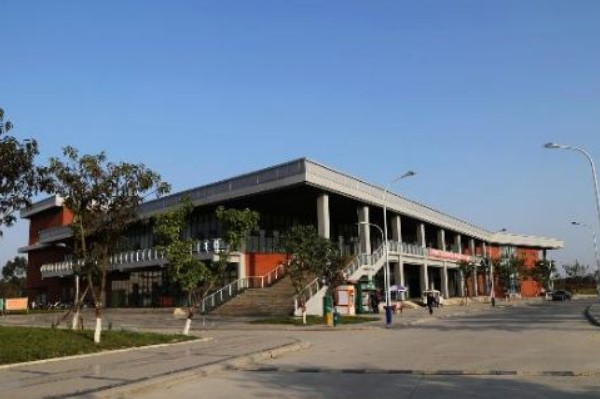 成都市莊園機(jī)電職業(yè)技術(shù)學(xué)校環(huán)境 成都市莊園機(jī)電職業(yè)技術(shù)學(xué)校環(huán)境