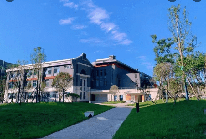 劍閣縣劍門關天立學校 劍閣縣劍門關天立學校