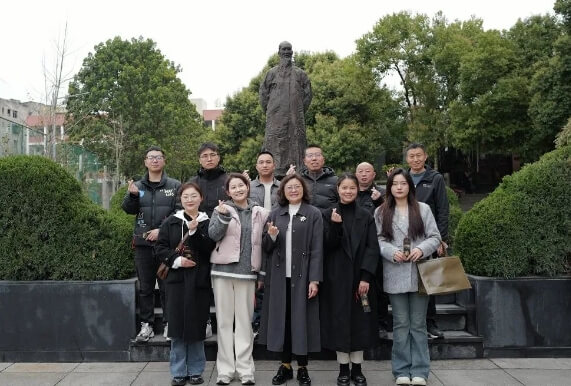 四川省服裝藝術(shù)學校