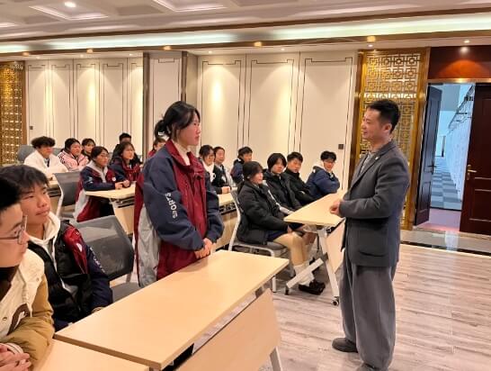 四川省旅游學(xué)校