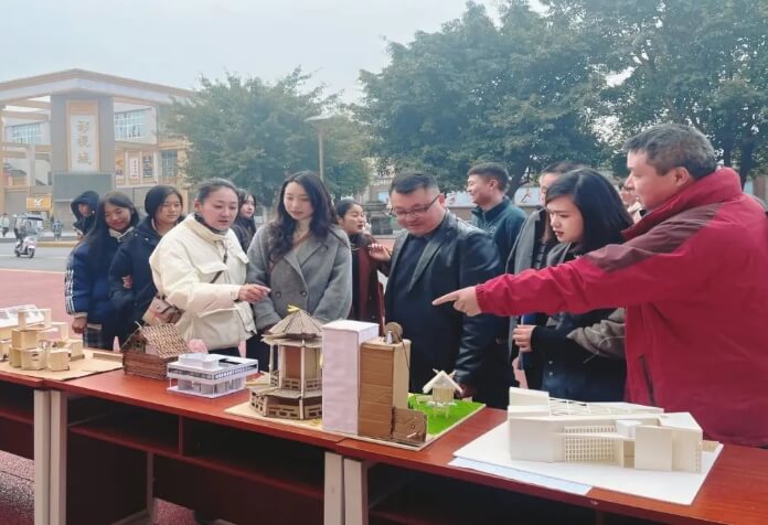 成都市大邑縣正卓教育職業(yè)學(xué)校