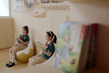 成都市郫都區(qū)川科外國語學(xué)校 成都市郫都區(qū)川科外國語學(xué)校