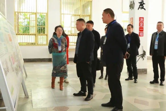 四川省輕化工程學校