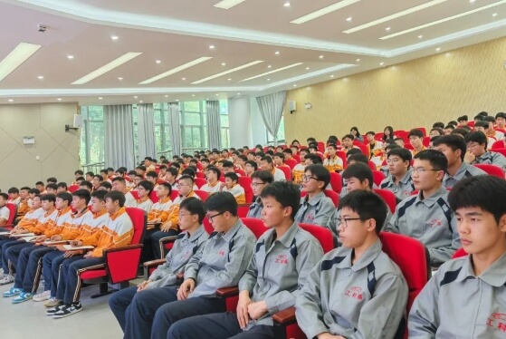 四川省民政干部學(xué)校