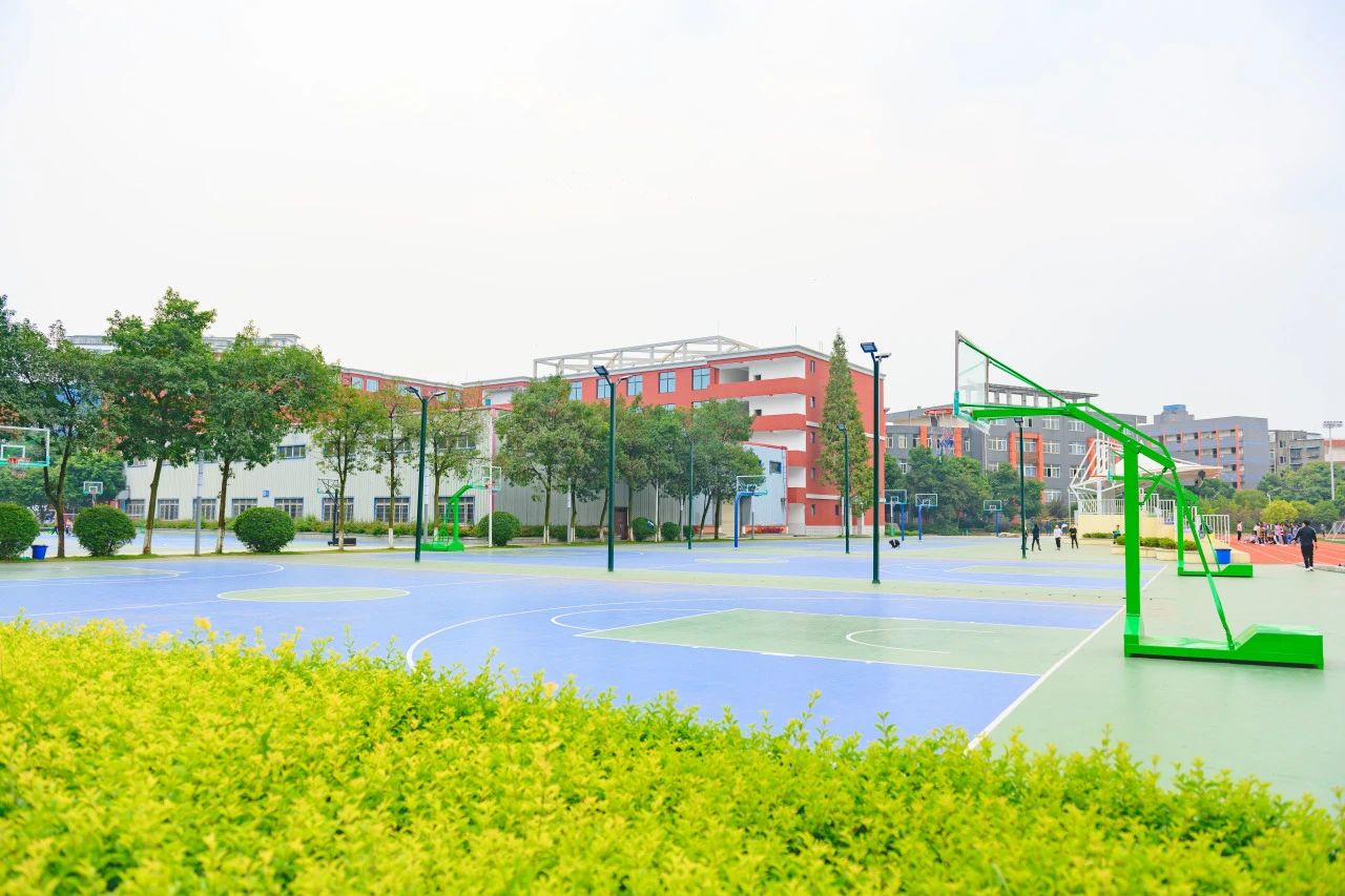 川科外國語學(xué)校操場