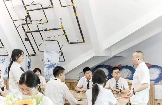 新川外國(guó)語(yǔ)