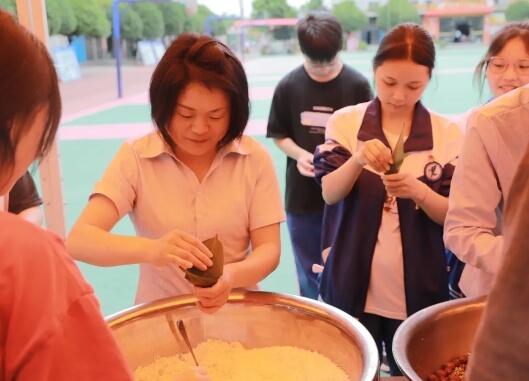 四川興科城市交通高級(jí)技工學(xué)校 四川興科城市交通高級(jí)技工學(xué)校