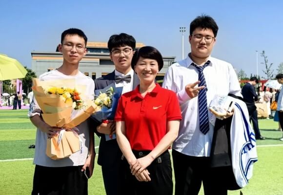 成都市郫都區(qū)第一中學