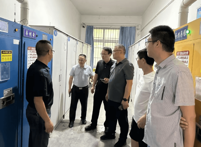 四川省崇州市崇慶中學(xué) 四川省崇州市崇慶中學(xué)