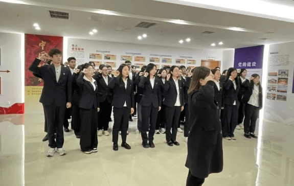 資陽(yáng)口腔職業(yè)學(xué)院