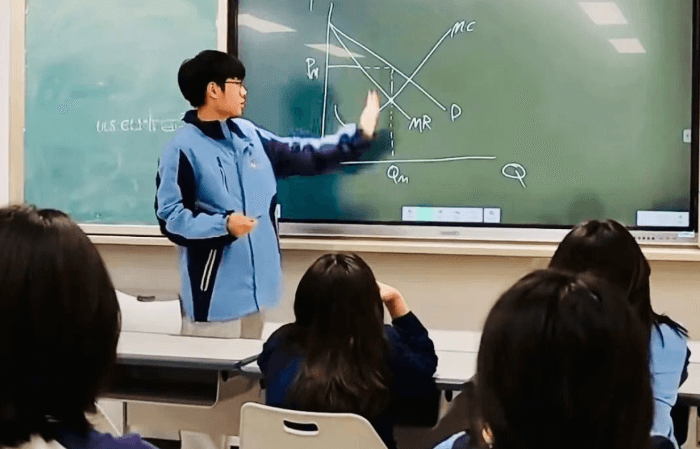 成都市新津區(qū)外國(guó)語(yǔ)實(shí)驗(yàn)學(xué)校